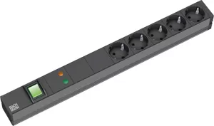 Bachmann 19 1HE 8xCEE7/3 rt Sicherung 10A Strom 2,0m IEC 333.538