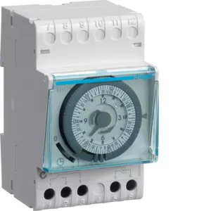 Hager Wochenschaltuhr,1W/16A,3PLE,Gangr,analog EH171